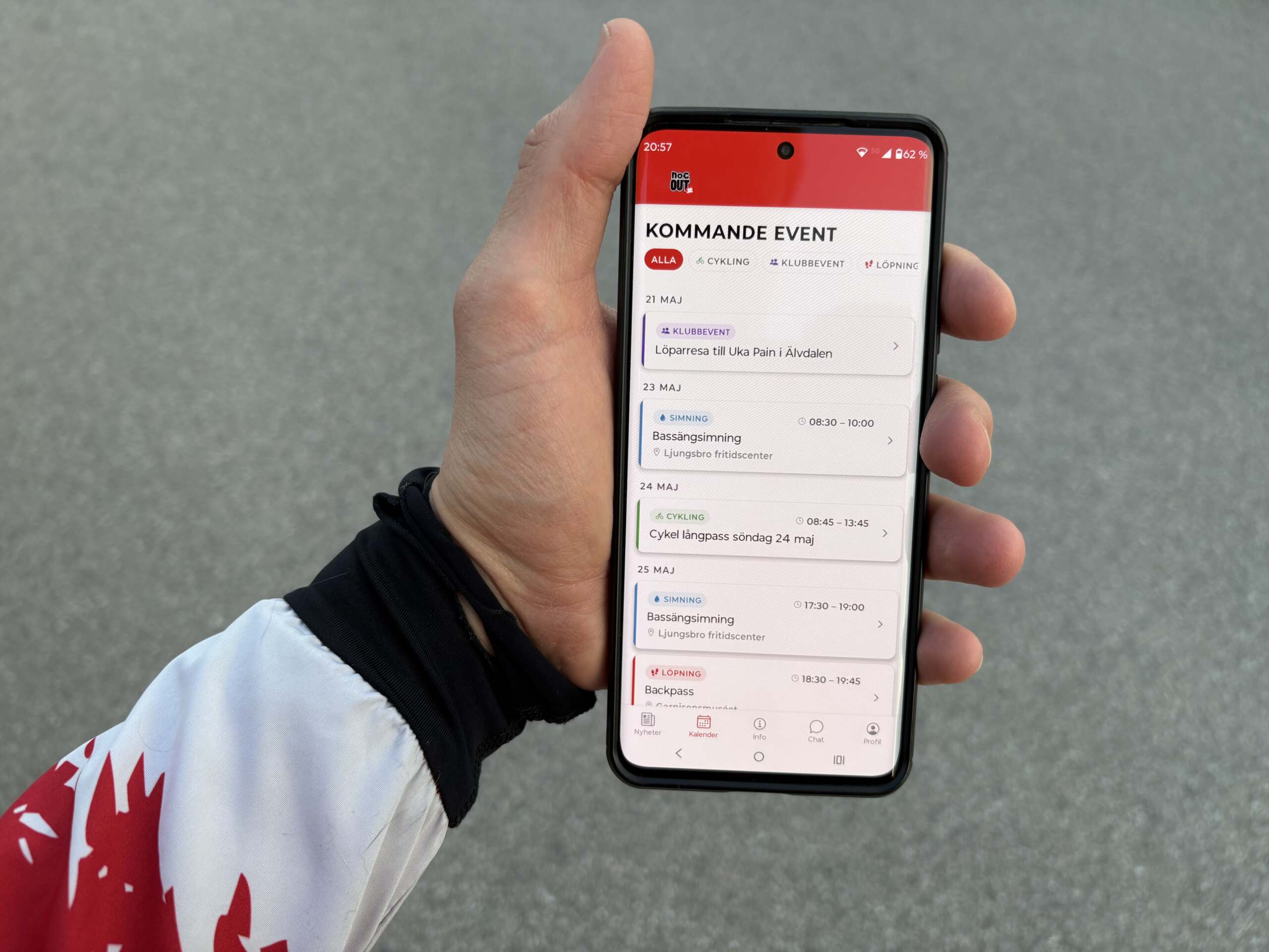 En bild på en mobiltelefon som har NocOut:s app öppen.